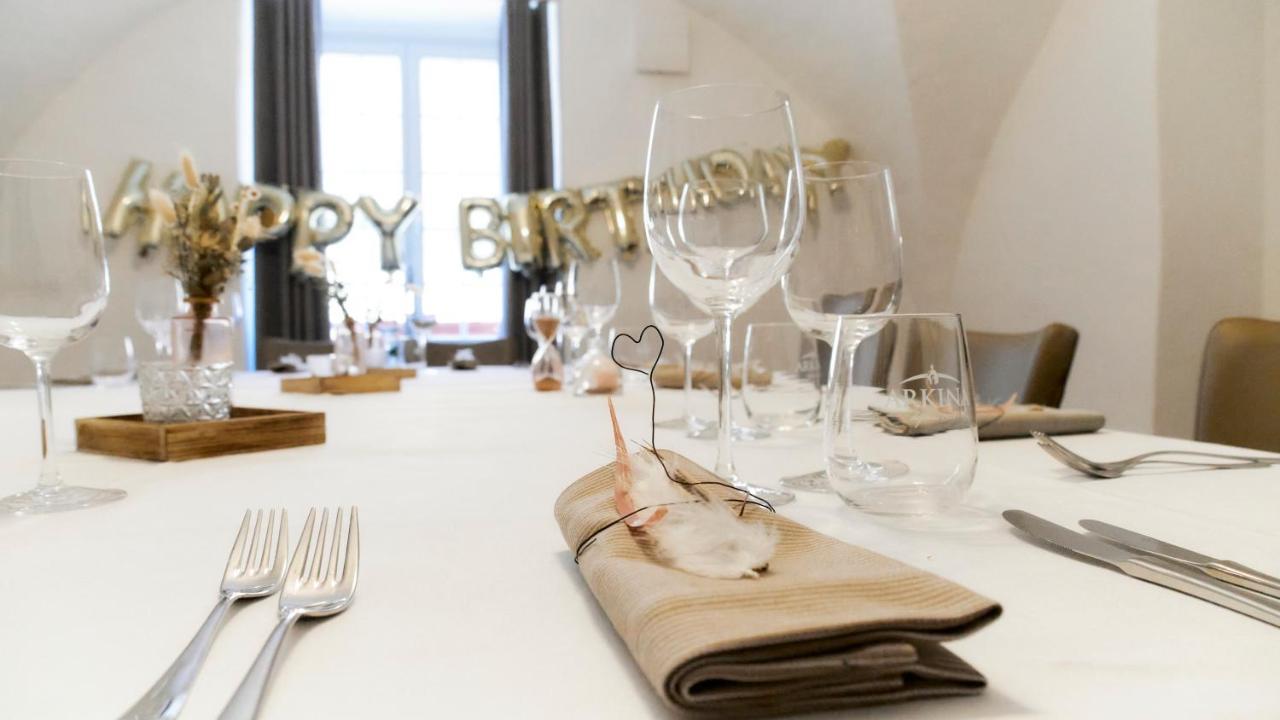 Auberge De Bellelay Restaurant Chez Aron Balde Exterior photo